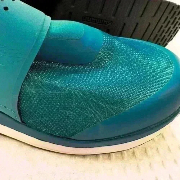 Like New, Never worn. Shimano IC3 biking shoes in sz 42. BOA tightening system. - Picture 12 of 15